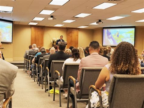 Congregation Meetings of Jehovah’s Witnesses .